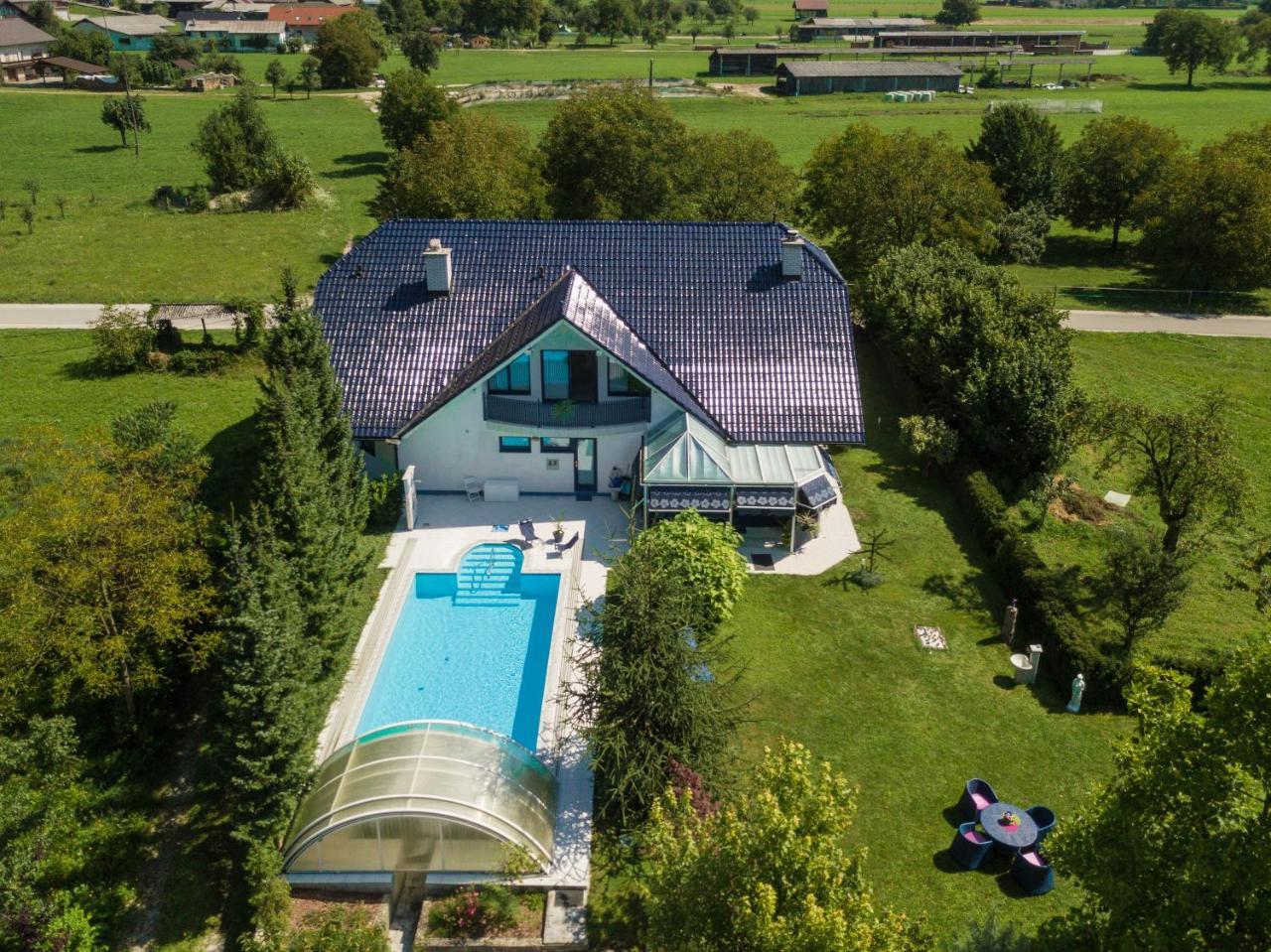 Modrin Apartments Kamnik Exteriör bild